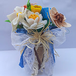 Цветя от филц в кошничка