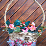 Кошница с филцови цветя